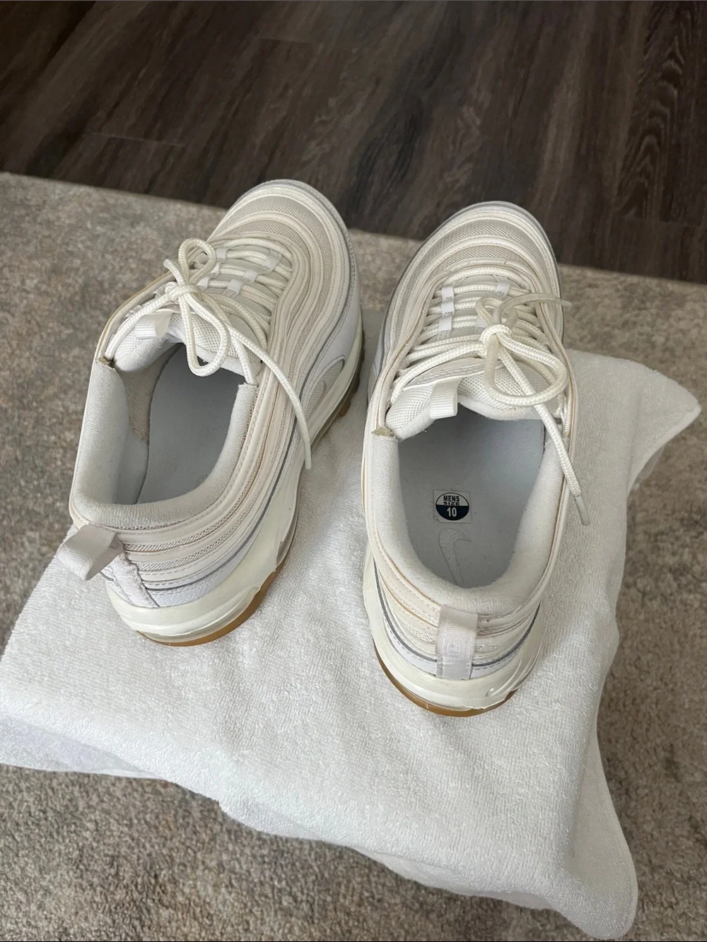 Nike Men's Athletic Shoes in Off-White and Light Tan